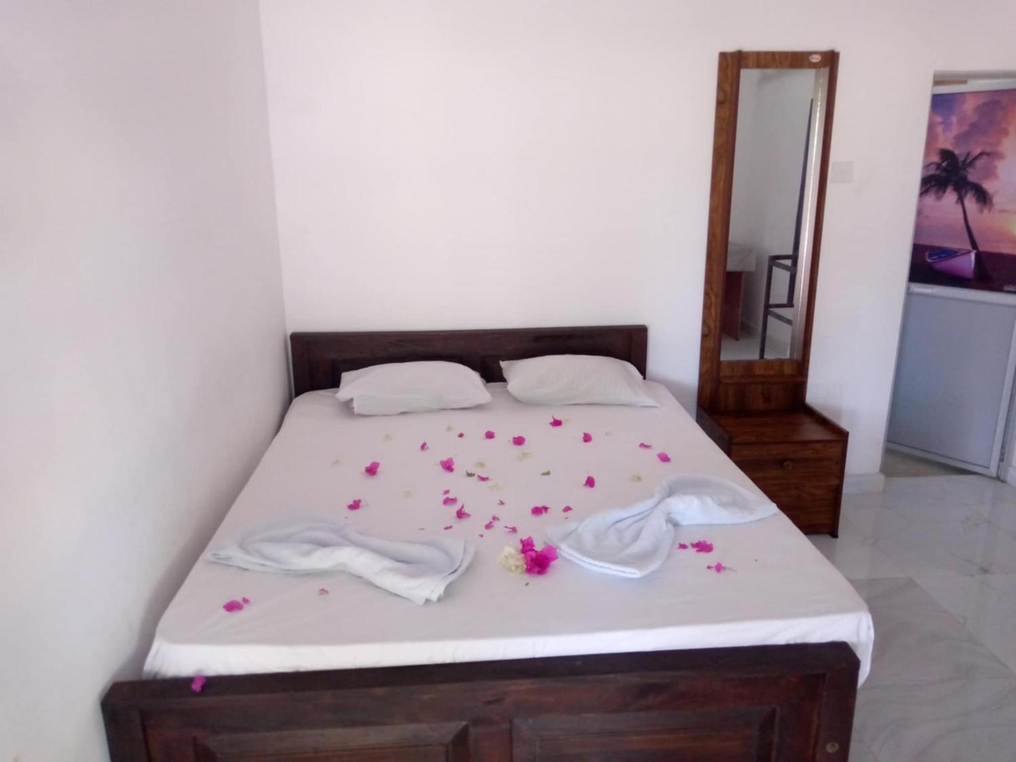 Attale Resort ทิซซามาฮารามา ภายนอก รูปภาพ